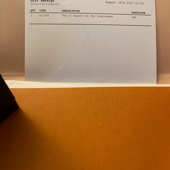 Louis Vuitton Cat Eye Sunglasses - Picture 2 of 12